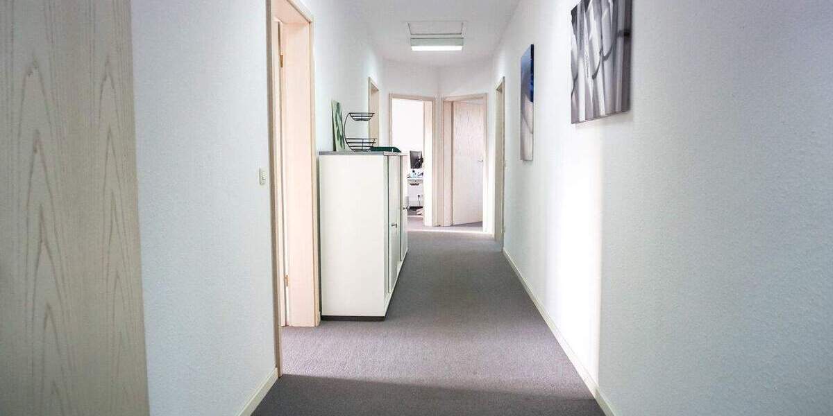 Gewerbeobjekt Geldern - 6 Zimmer, 200 m&sup2;, 1.300&euro; | Angebot:25779537