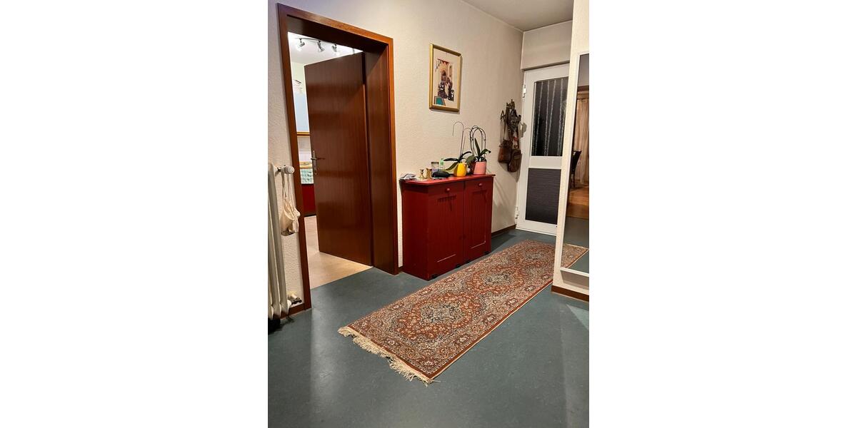 Reihenhaus Bad Schwalbach - 7 Zimmer, 250 m&sup2;, 1.500&euro; | Angebot:25539659