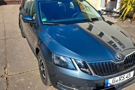 Skoda Octavia 80.500 km 14.990 &euro; Gera 07554