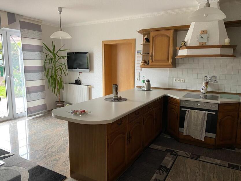 Einfamilienhaus mit EinliegerWohnung. Provision frei.