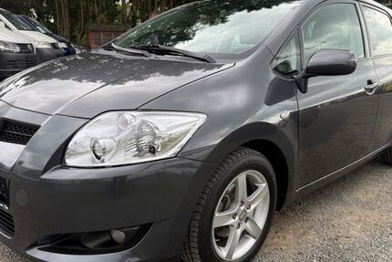 Toyota Auris 77.000 km 5.999 &euro; Nauheim 64569