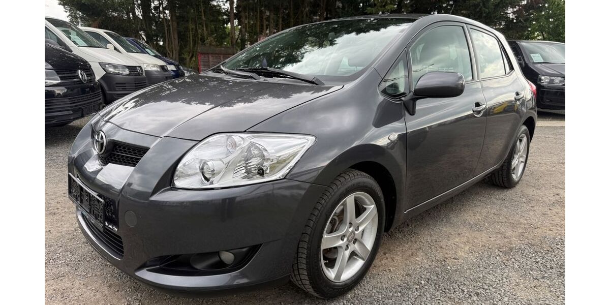 Toyota Auris 77.000 km 5.999 &euro; Nauheim 64569