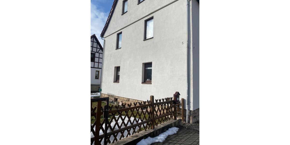 Einfamilienhaus Schmalkalden - 7 Zimmer, 142 m&sup2;, 110.000&euro; | Angebot:25900006