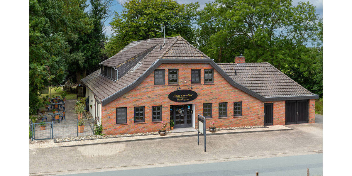 Direkte Deichlage! Etabliertes Hotelanwesen mit Option zum Bauprojekt für Ferienwohnungen zimmer