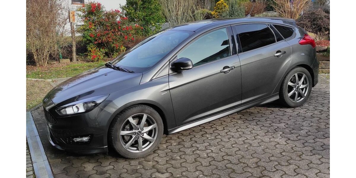 Ford Focus 72.400 km 11.500 &euro; Pfinztal 76327