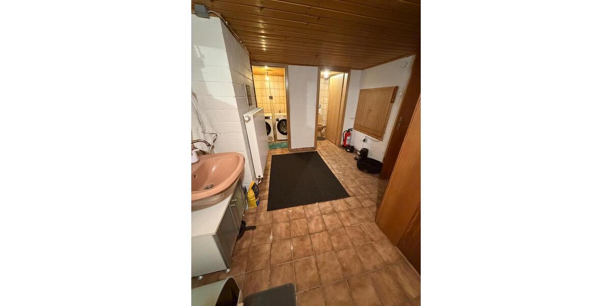 Einfamilienhaus Stadtallendorf - 5 Zimmer, 180 m&sup2;, 259.000&euro; | Angebot:27022985