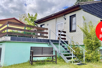 HORN IMMOBILIEN ++ Ferienhaus am See in Lebehn bei Krackow - Haus Krackow | Angebot:26729261