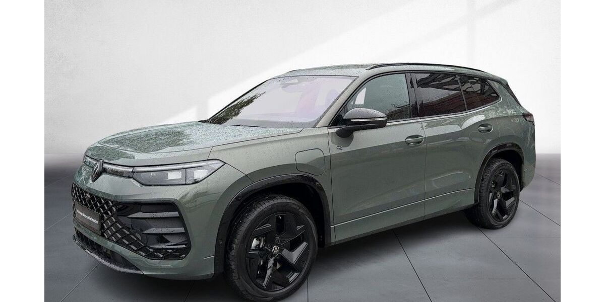 VW Tayron 9.000 km 61.890 € Dresden 01067