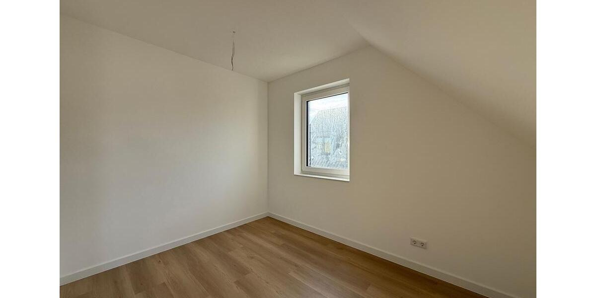 Reihenhaus Apen - 5 Zimmer, 126 m&sup2;, 1.290&euro; | Angebot:25782518