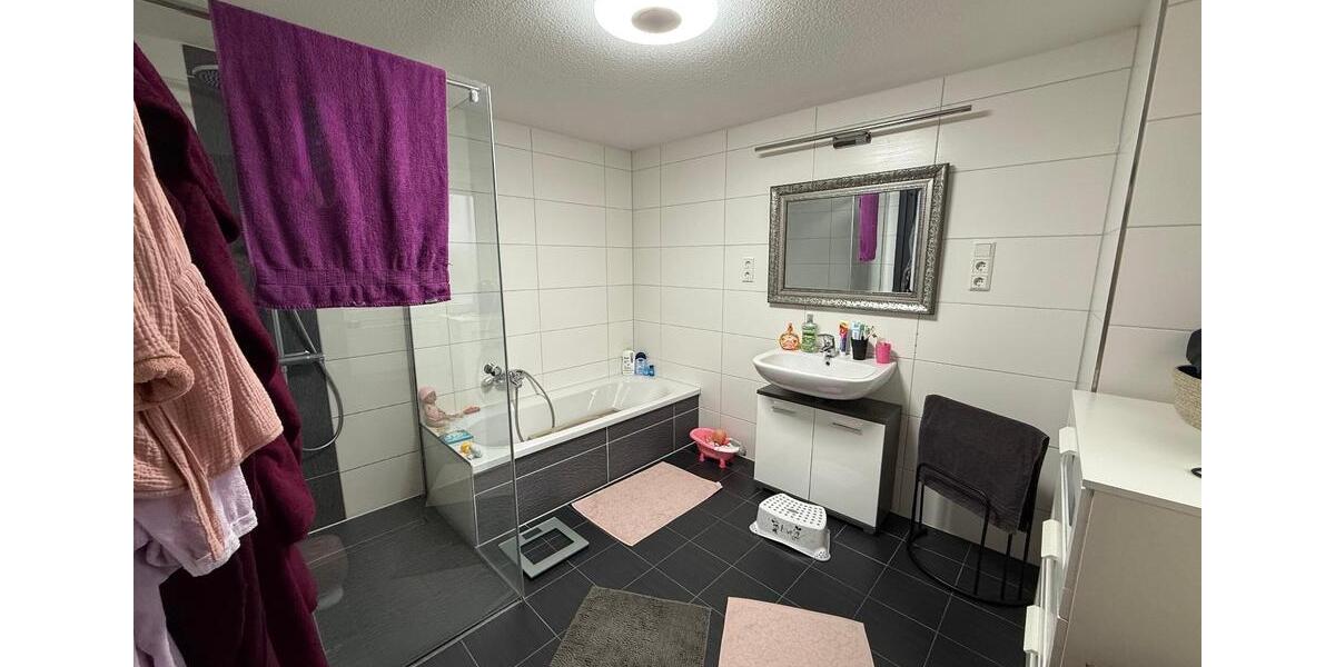 Doppelhaushälfte Nordenham - 5 Zimmer, 130 m&sup2;, 220.000&euro; | Angebot:25351763