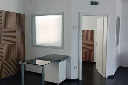 Gewerbeobjekt Schorndorf - 2 Zimmer, 70 m&sup2;, 560&euro; | Angebot:24790591