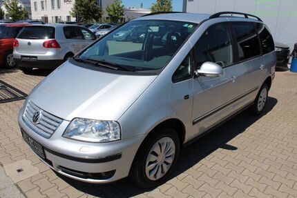 VW Sharan 142.500 km 4.500 &euro; Harthofen 85669
