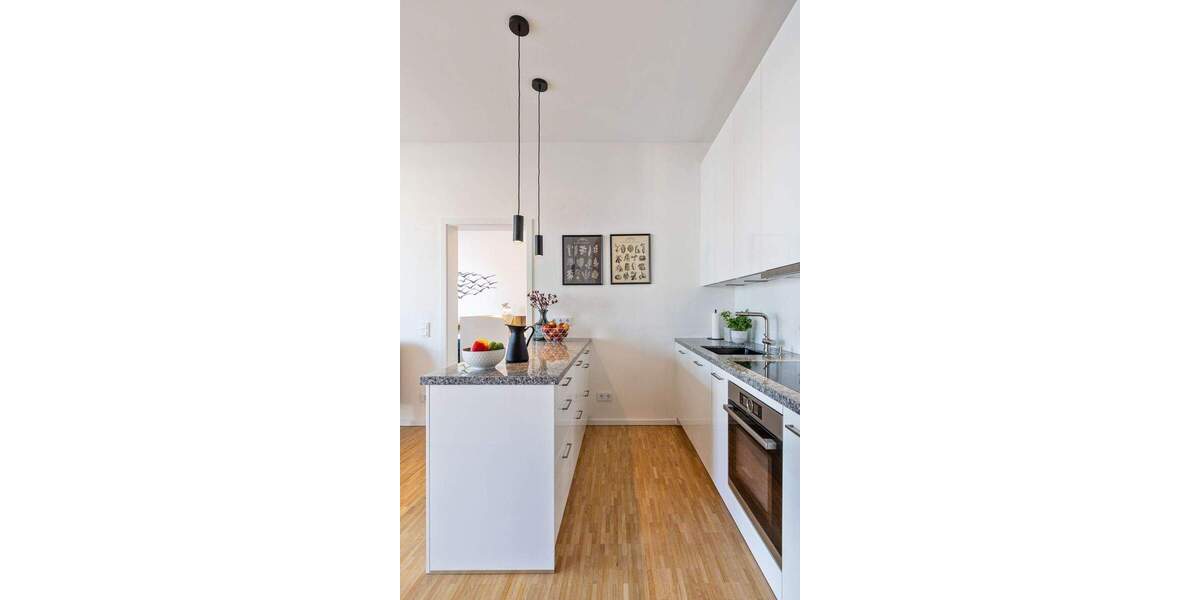 Stilvolles, möbliertes Wohnen mit Blick zum Fernsehturm 3 zimmer