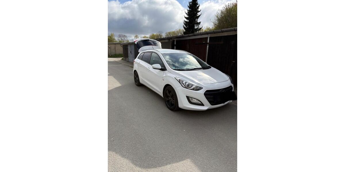 Hyundai i30 135.000 km 8.490 &euro; Chemnitz 09111