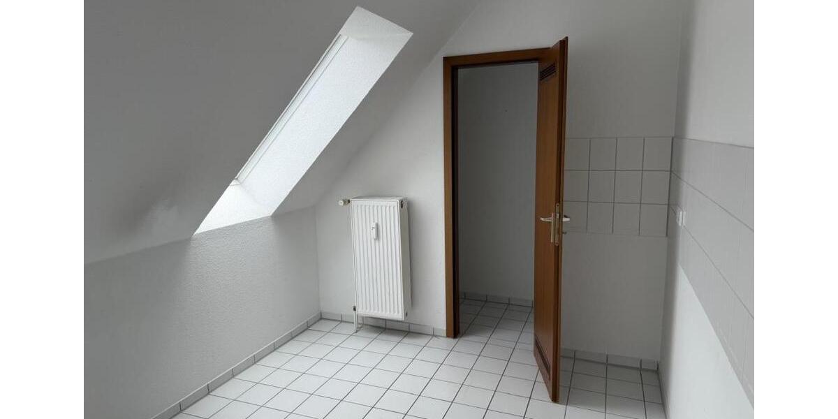 Dachgeschoßwohnung Kyritz - 3 Zimmer, 86 m&sup2;, 599&euro; | Angebot:26562005