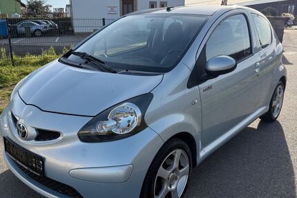 Toyota Aygo (X) 111.000 km 3.900 &euro; Bad Dürkheim 67098
