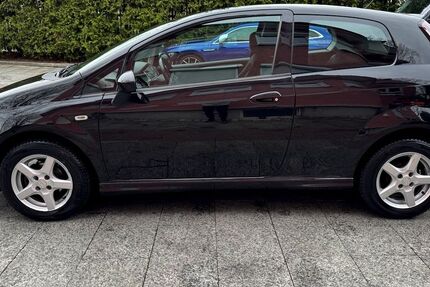 Fiat Punto 111.000 km 2.490 &euro; München 81827