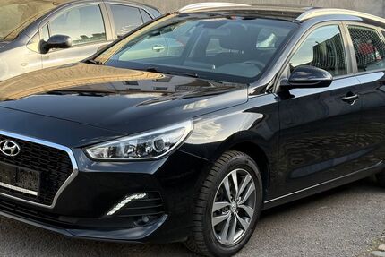 Hyundai i30 55.000 km 15.300 &euro; Saarbrücken - Burbach 66115