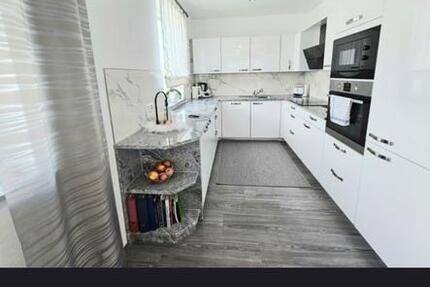 4,5-Zimmer Wohnung mit Garage 4 zimmer