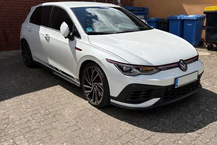 VW Golf 68.000 km 29.850 &euro; Hemmoor 21745
