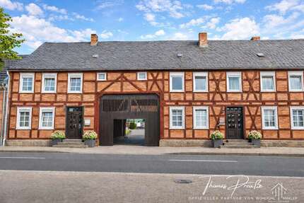 Haus zum Kaufen in Krevese 59.000 € 333.22 m² 12 zimmer