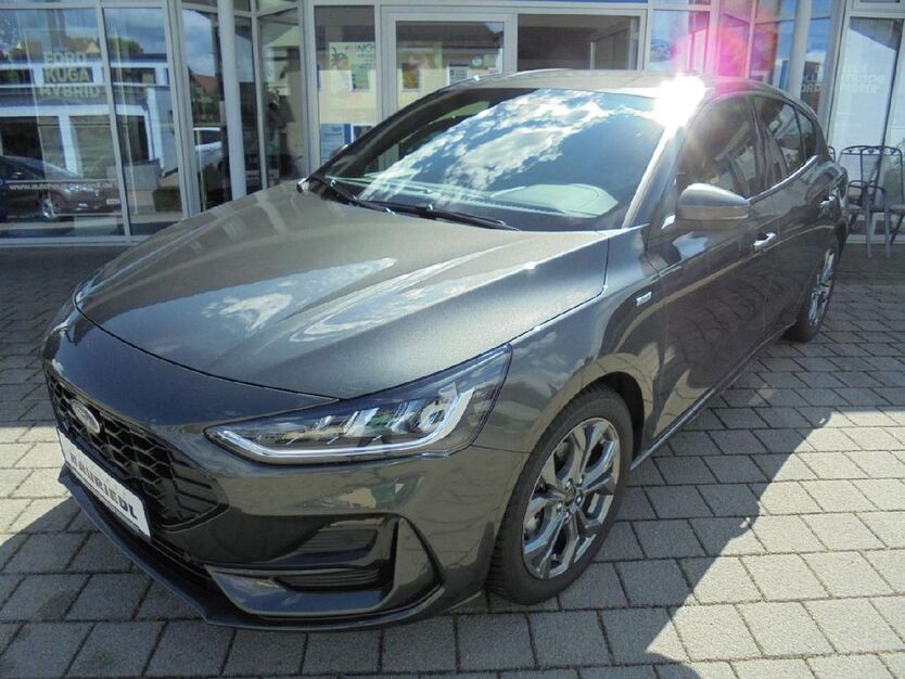Ford Focus 8.600 km 23.990 € Dieterskirchen 92542