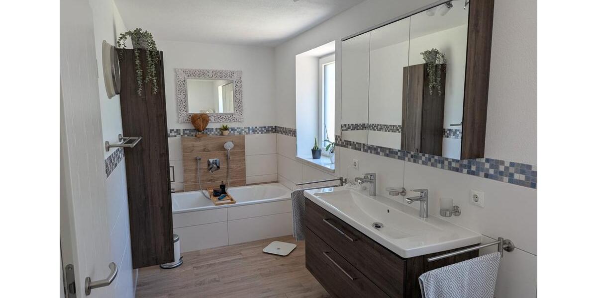 Reihenhaus Weiden in der Oberpfalz - 5 Zimmer, 122 m&sup2;, 429.000&euro; | Angebot:26818948