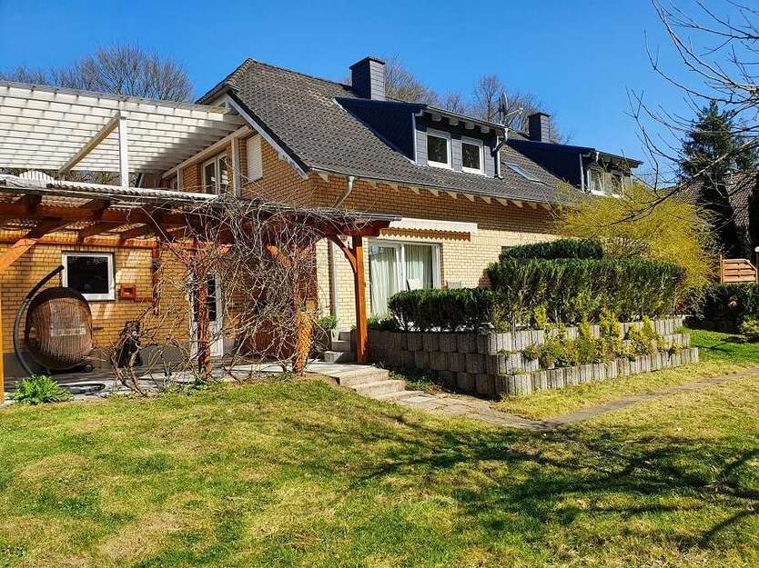 Haus zum Kaufen in Altenkirchen 418.000 € 265 m²