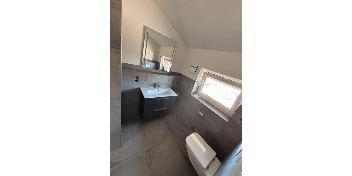 Dachgeschoßwohnung Edewecht - 3 Zimmer, 77 m&sup2;, 890&euro; | Angebot:26399688
