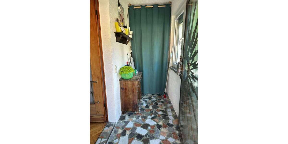 Saniertes Einfamilienhaus mit zwei Garagen in guter Wohnlage - Einfamilienhaus Unterwellenborn | Angebot:26777918