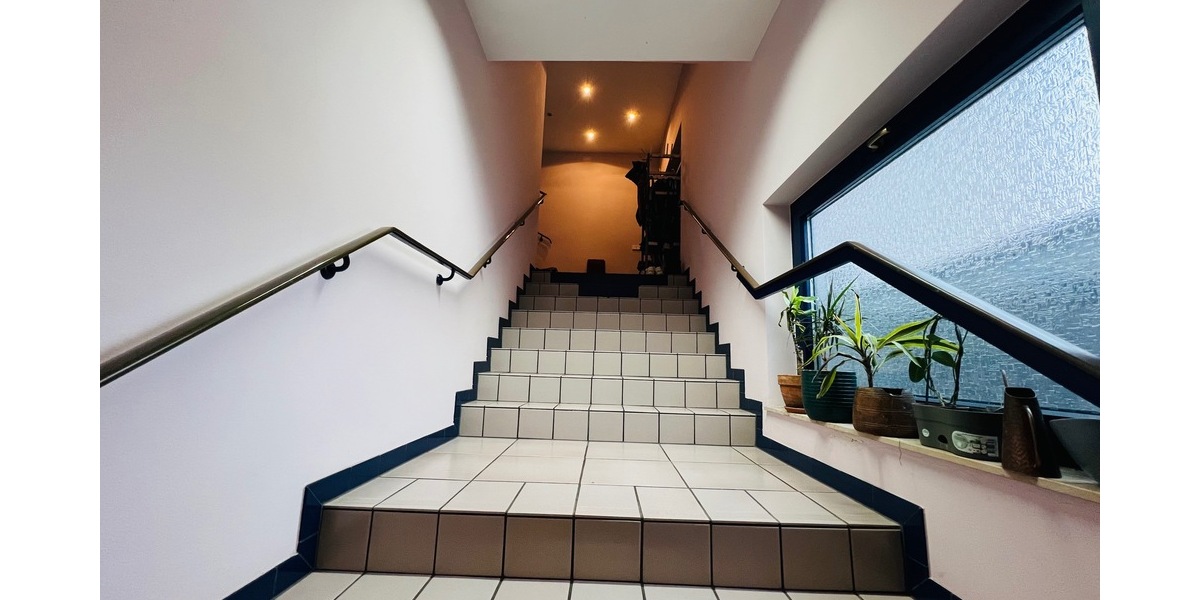 Ehem. Kirche mit Charakter − vielseitig nutzbares Gebäude für Wohn- und Gewerbezwecke - Gewerbeobjekt Calw | Angebot:24677144