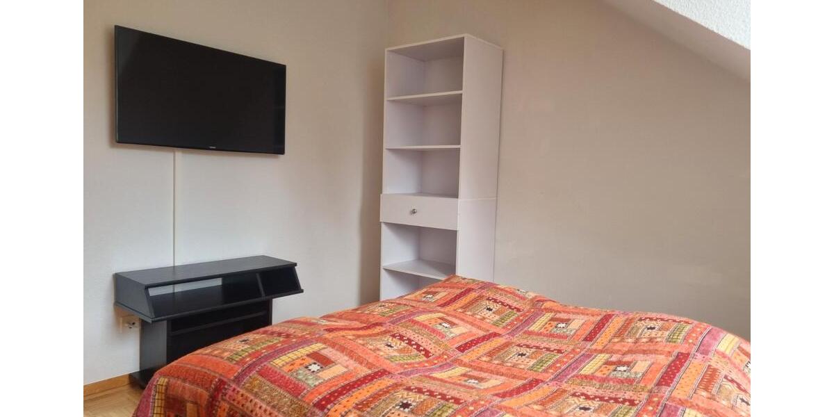 Dachgeschoßwohnung Bielefeld Schildesche - 2 Zimmer, 25 m&sup2;, 410&euro; | Angebot:26347717