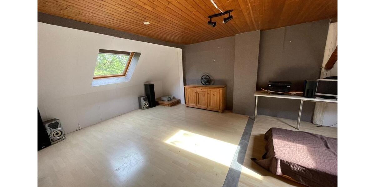 Doppelhaushälfte Warburg - 4 Zimmer, 200 m&sup2;, 98.000&euro; | Angebot:24252876
