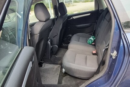 Mercedes B 200