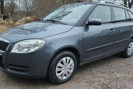 Skoda Fabia 134.500 km 2.850 &euro; Gehren 98694