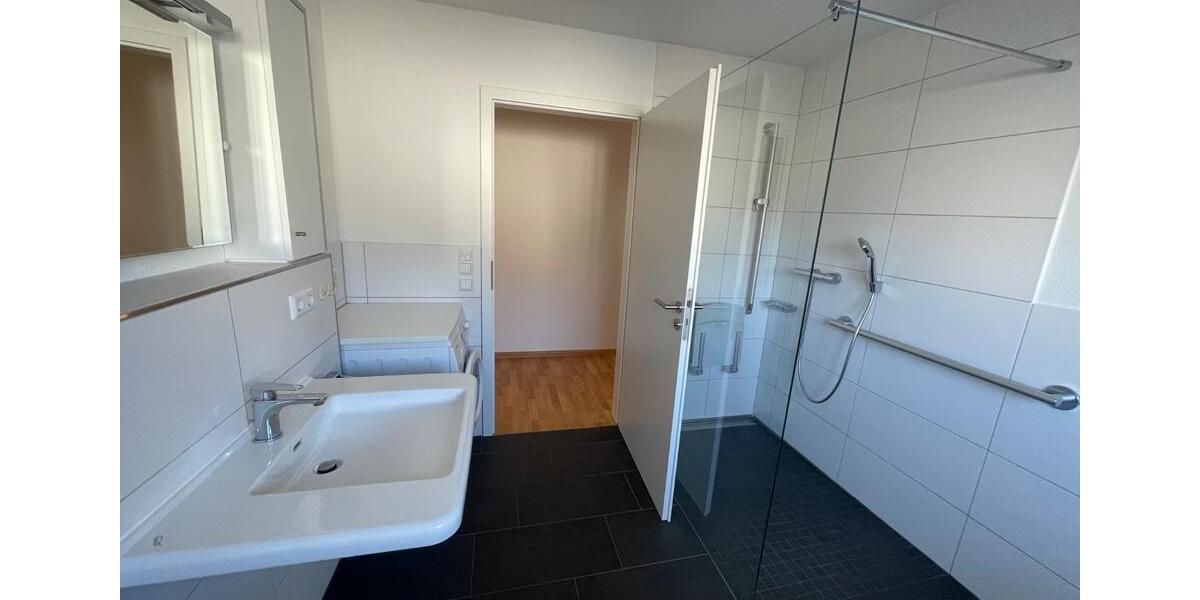 Etagenwohnung Achern - 2 Zimmer, 94 m&sup2;, 1.450&euro; | Angebot:25919142