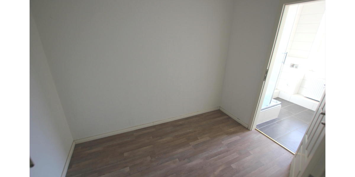 moderne 1 Raum-Wohnung mit 15 m² großer Terrasse und Mietergarten! - Erdgeschoßwohnung Gera Pforten | Angebot:26882352