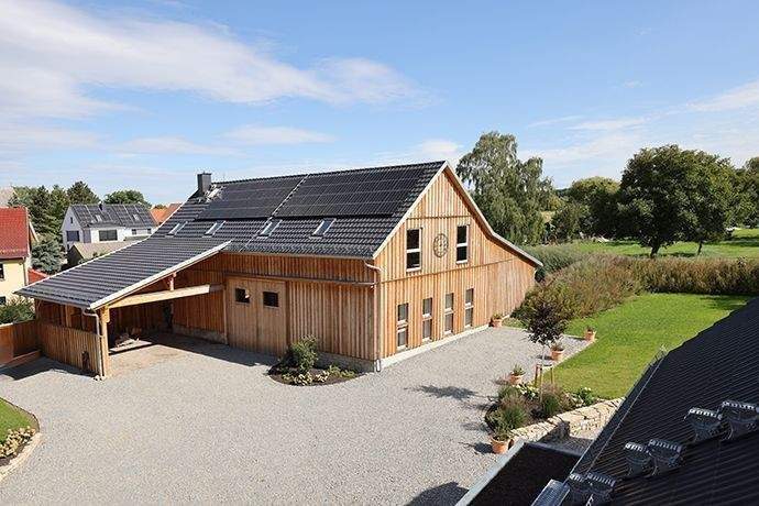 Haus mit 300 m² Wfl.Erstbezug nach KernsanierungEnergiekl. A+ 7 zimmer