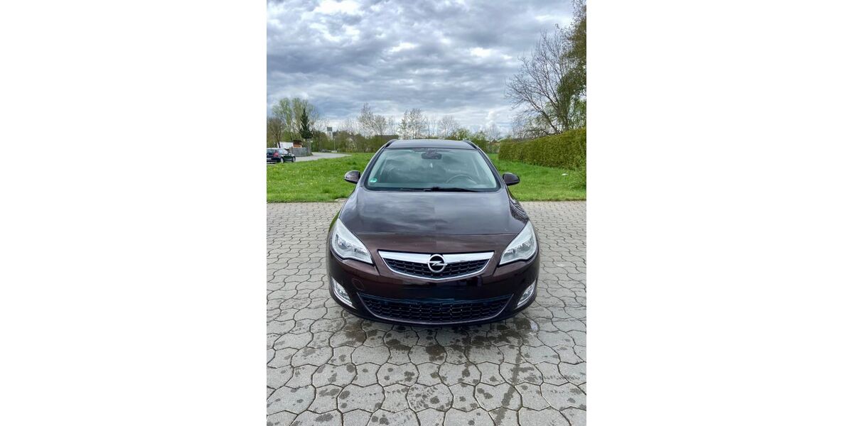 Opel Astra 196.000 km 2.900 &euro; Albstadt 72458