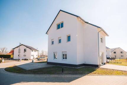 Haus Jesewitz Gallen - 4 Zimmer, 135 m&sup2;, 1.790&euro; | Angebot:26016193