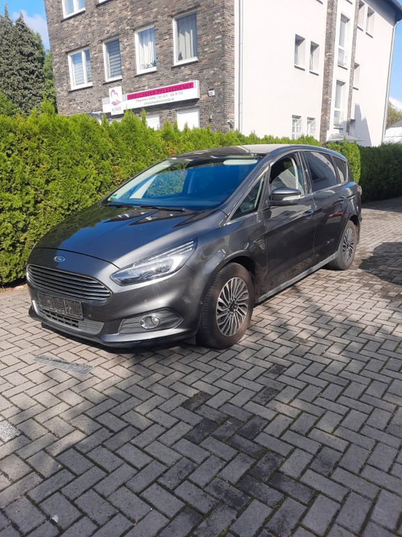 Ford S-Max 239.000 km 9.400 € Dortmund 44339