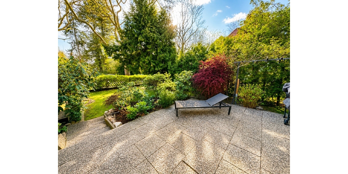 Architektenbungalow mit besonderer Raumhöhe und Südwestterrasse - Bungalow Berlin Tempelhof-Schöneberg | Angebot:26991749