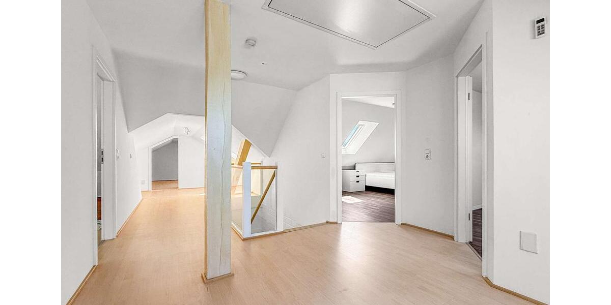 Doppelhaushälfte Heide - 4 Zimmer, 150 m&sup2;, 1.865&euro; | Angebot:25169953