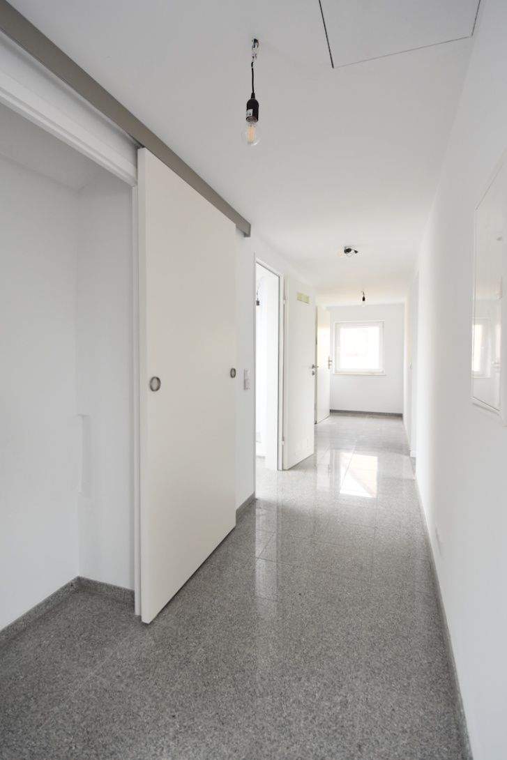 Erstbezug nach Sanierung: Dachgeschoss-Wohnung mit Gemeinschaftsgarten 2 zimmer