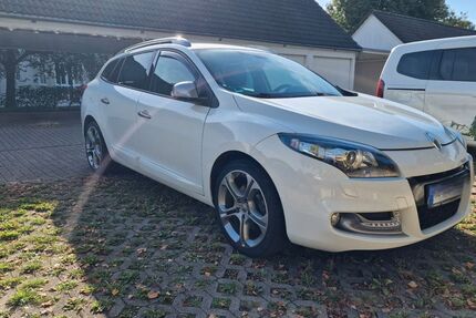 Renault Megane 131.141 km 10.900 &euro; Crimmitschau 08451