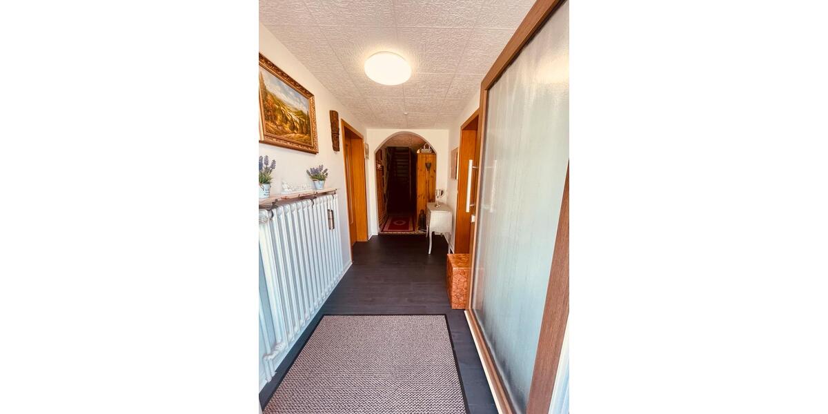 Einfamilienhaus Rinteln - 12 Zimmer, 300 m&sup2;, 275.000&euro; | Angebot:26875548