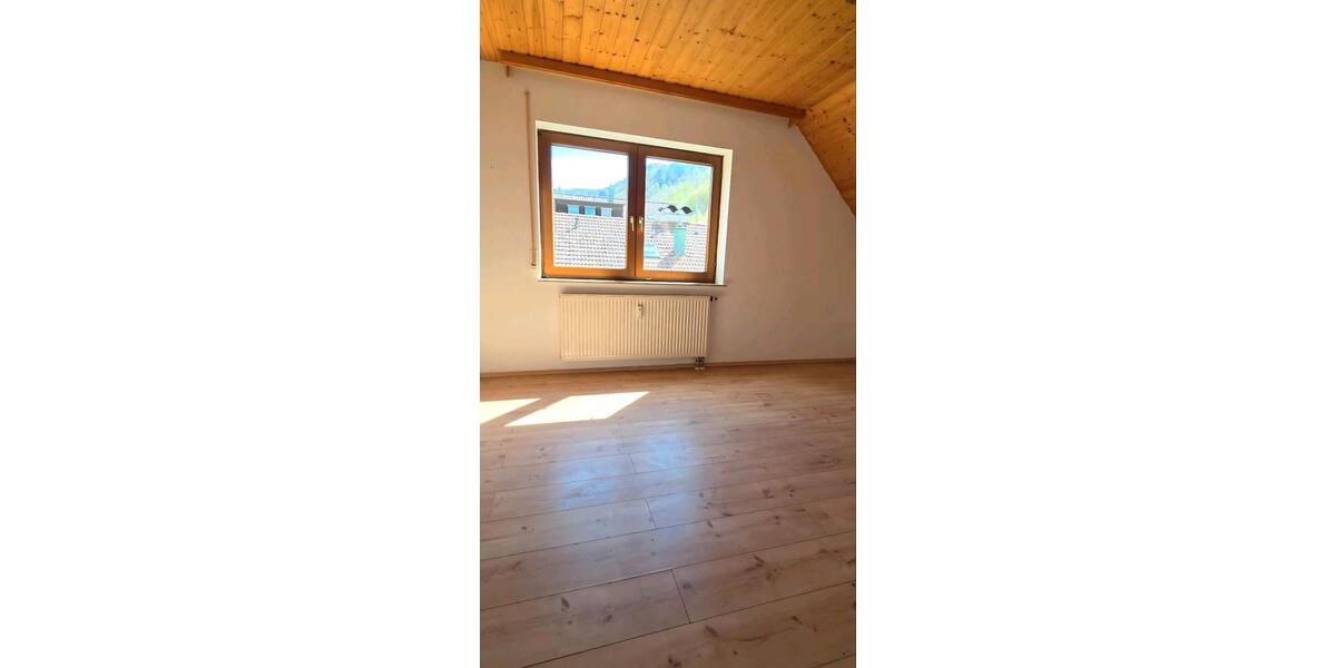 Maisonettenwohnung Lichtenstein - 5 Zimmer, 100 m&sup2;, 1.150&euro; | Angebot:26414184