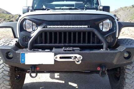Jeep Wrangler 92.000 km 28.900 € Übersee 83236