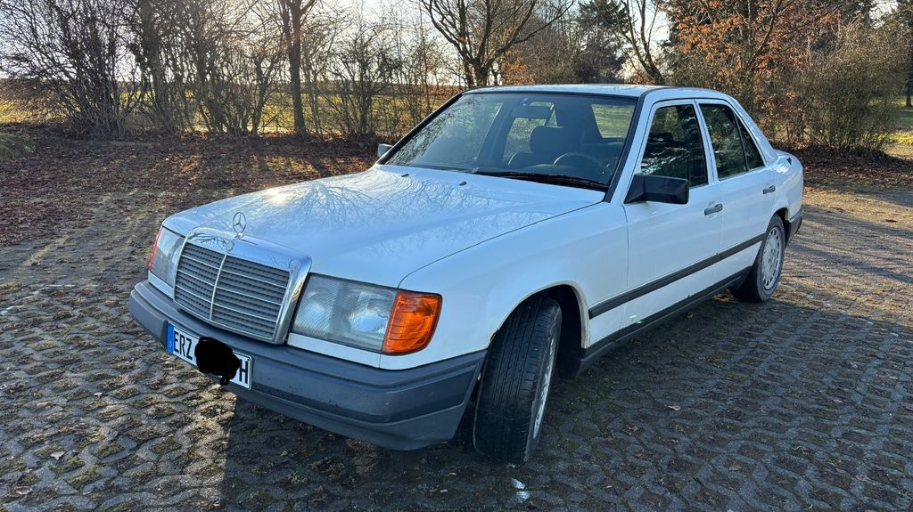 Mercedes-Benz 200 282.000 km 3.900 &euro; Drebach 09430