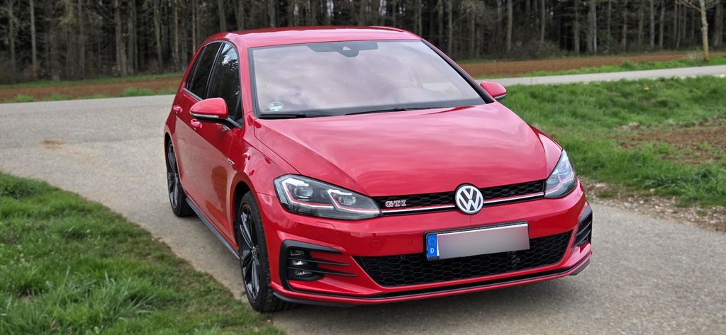 VW Golf 48.000 km 24.400 &euro; Ellwangen (Jagst) 73479